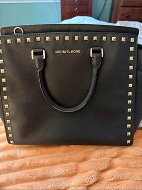 Michael Kors brown handbag